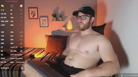 Mateo Ocampo online show from October 31, 9:26 pm