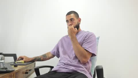 Matheus     online show from February 3, 9:29 pm