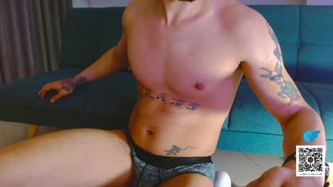 Snapshot of mathew444 chatting on October 6, 7:59 am STRURIBE ON INSTAGRAM online show from October 6, 7:59 am