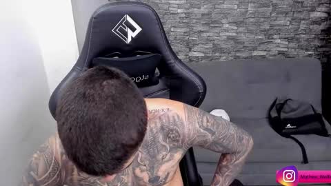 Mathew Independent model online show from March 10, 4:44 pm