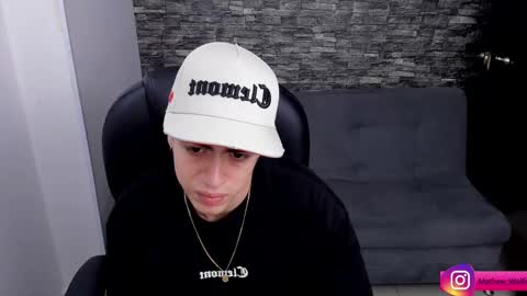 Mathew Independent model online show from February 28, 4:10 pm