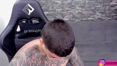 Mathew Independent model online show from March 17, 5:45 am