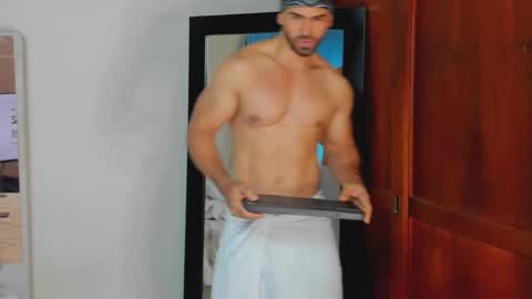 Snapshot of mathews_smith chatting on September 27, 12:58 pm mathews_smith online show from September 27, 12:58 pm