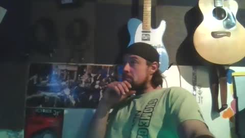 Snapshot of mathydonaski chatting on March 6, 12:54 am mathydonaski online show from March 6, 12:54 am