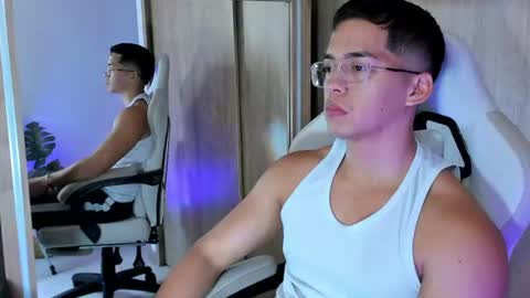 matias_strong1 online show from August 9, 11:48 am