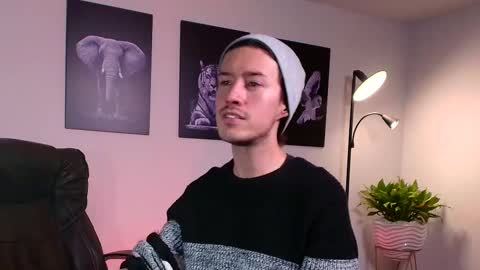 Snapshot of matteo_simpson chatting on February 17, 6:28 pm Matteo simpson online show from February 17, 6:28 pm
