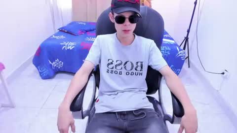 MatthewBoy online show from August 5, 11:51 am