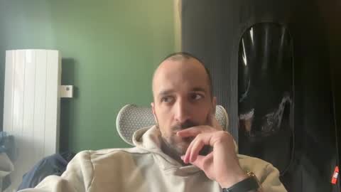 M online show from March 12, 1:48 pm