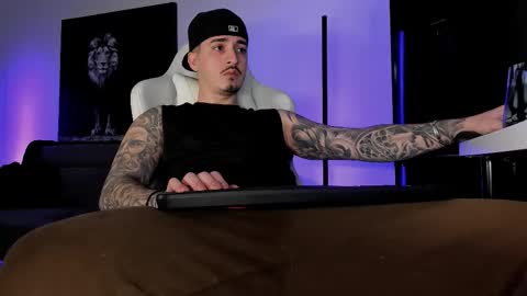 Matt online show from November 14, 9:38 pm