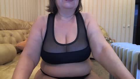 Snapshot of mature_cat chatting on December 22, 11:44 am Cat online show from December 22, 11:44 am