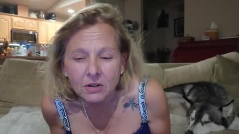 JustUs online show from December 5, 5:28 am