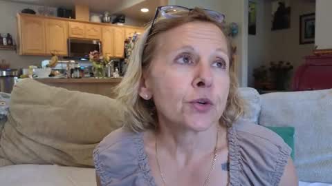 JustUs online show from November 15, 11:06 pm