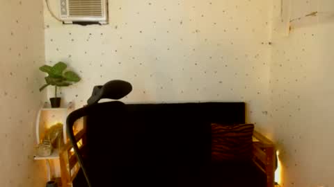 Snapshot of maturity_mommy_intown chatting on October 10, 1:00 am maturity_mommy_intown online show from October 10, 1:00 am