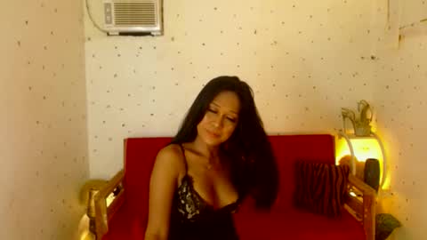 Snapshot of maturity_mommy_intown chatting on October 14, 2:20 pm maturity_mommy_intown online show from October 14, 2:20 pm