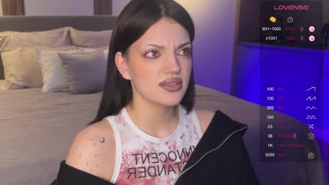 Snapshot of mavis_crystal chatting on September 28, 9:24 pm Mavis online show from September 28, 9:24 pm