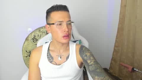 max__b online show from March 10, 5:43 am