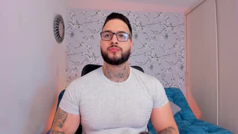 max D. online show from February 10, 2:53 pm