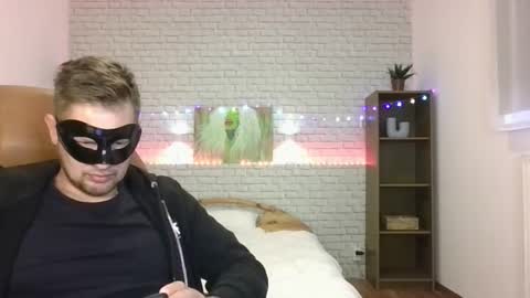 Max  Aliya online show from September 10, 10:05 am