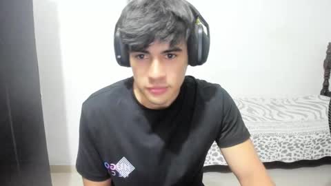 Snapshot of max_miller66 chatting on October 6, 11:44 pm Max online show from October 6, 11:44 pm