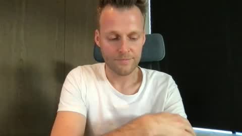 Max take off clothes online show from December 16, 1:28 pm