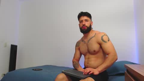 max_xl_ online show from March 17, 4:23 pm