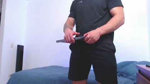 max_xl_ online show from April 1, 12:11 am