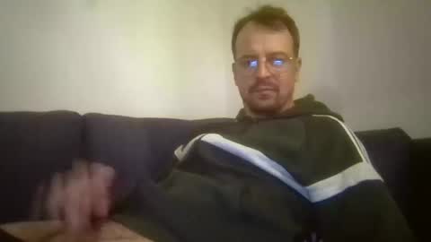 maxhorn591 online show from May 10, 10:27 pm
