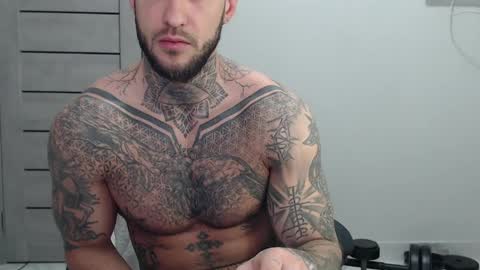 Maximus Fox online show from May 7, 7:15 am
