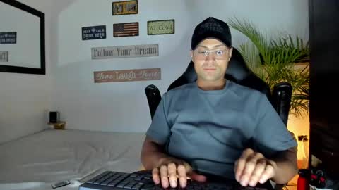 MAXI      online show from April 21, 2:37 am