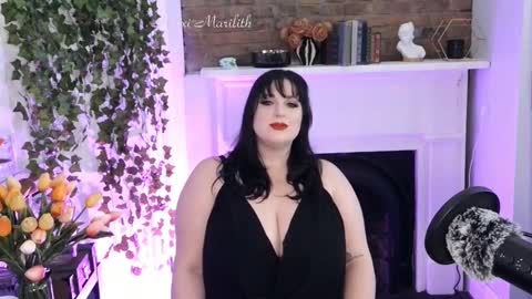 Maxi Marilith online show from October 27, 5:35 pm