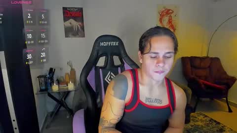 maximiliano_scoott_ online show from February 1, 10:51 pm