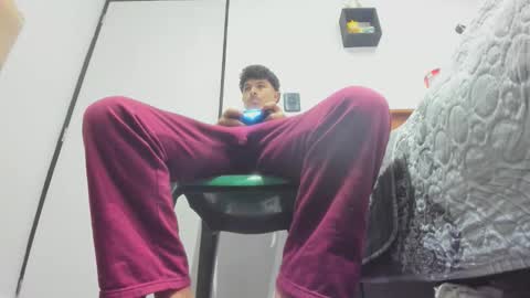 maximo__77 online show from October 29, 12:45 am