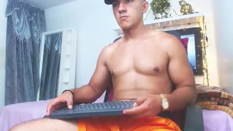 maximo_ston online show from March 18, 8:31 am