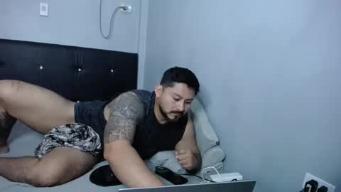 maximohot03 online show from December 5, 11:30 am