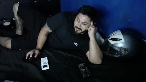 maximohot03 online show from September 14, 4:04 am