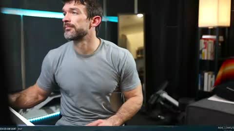 Maximus7871 online show from February 21, 11:43 pm