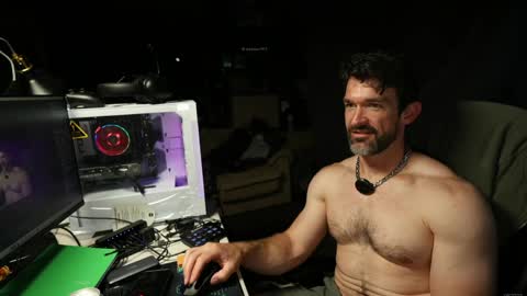 Maximus7871 online show from May 1, 11:54 pm