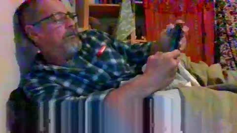 Max online show from April 19, 9:43 am