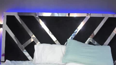 Maxi Rogers online show from November 23, 12:47 pm