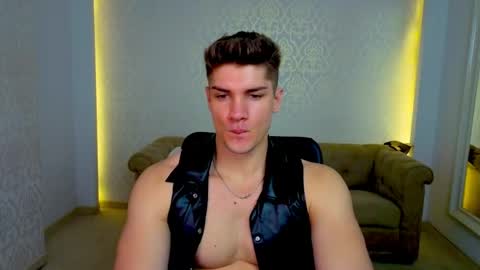 MaxKaiden online show from May 13, 5:39 am