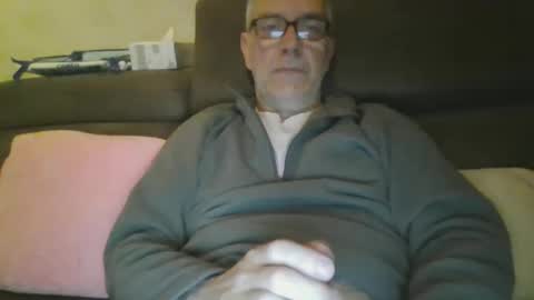 maxou569 online show from March 6, 7:47 am