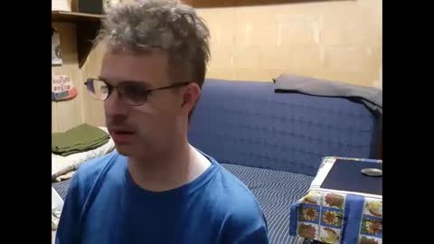 Maximiliano online show from December 8, 5:17 am