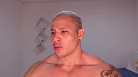 Max online show from January 11, 2:39 am