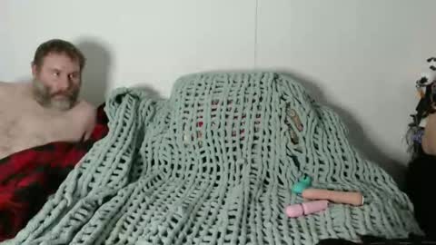 Max and Pam Voyeur Cam online show from October 26, 5:52 am