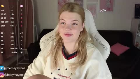 Maya online show from November 17, 4:04 am