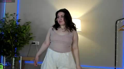 Maya online show from March 26, 2:50 am