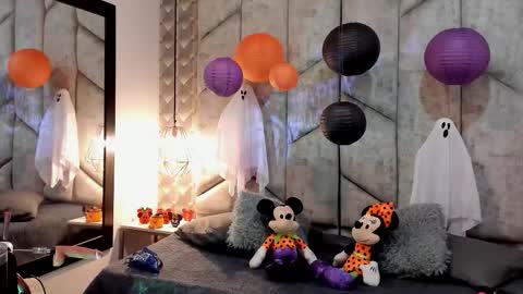 Nicolle Ruselle   Hello my lovely  schedule for great fun from  630 am and end 800 pm Colombian time I wait for you online show from October 30, 11:44 am