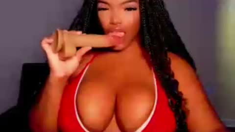MayBabi online show from July 15, 11:37 am