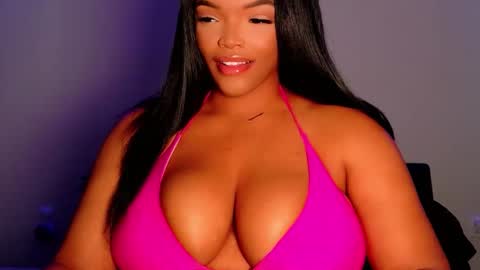 MayBabi online show from May 5, 6:46 pm