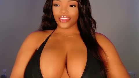 MayBabi online show from November 2, 2:17 pm